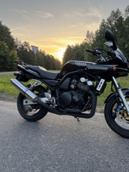 Yamaha FZS, 1998 г.