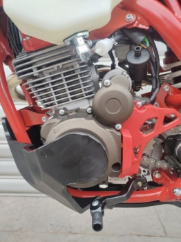 Regulmoto Holeshot Red Edition (4 valves), 2024 г.