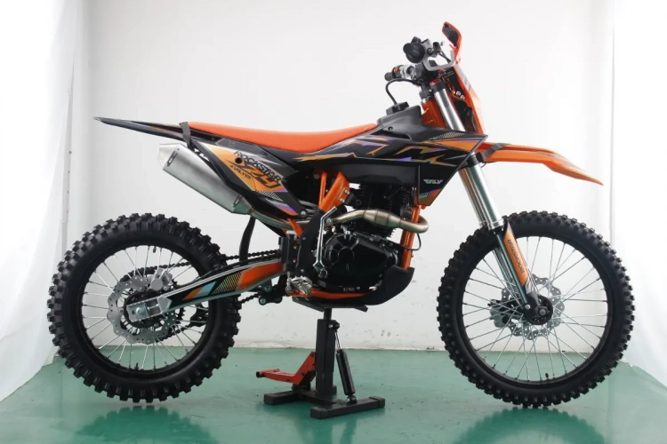 Кроссовый Racer Z 4, 2025 г.