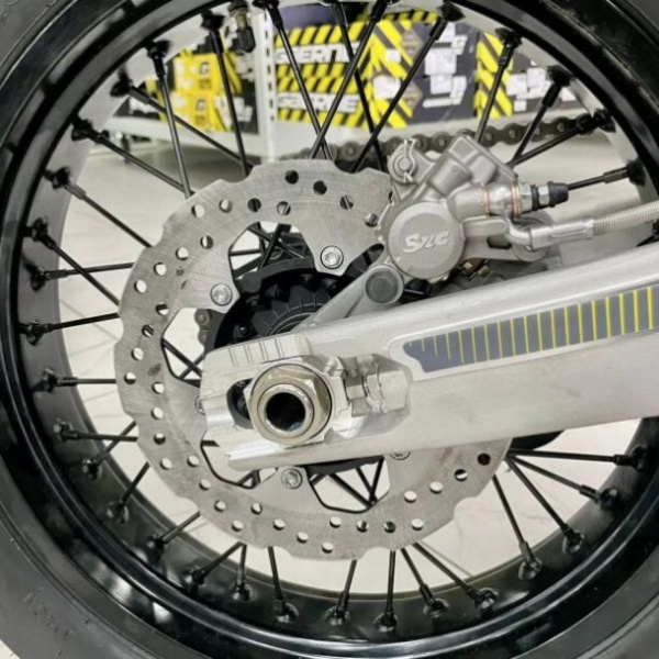 GR 7 F300A (4T YB300H) Motard, 2026 г.