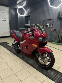 Honda VFR, 2000 г.