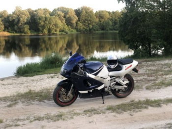 Suzuki GSX-R, 2000 г.