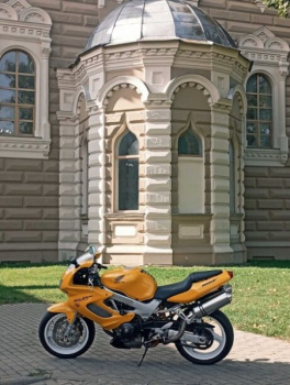 Honda VTR, 1998 г.