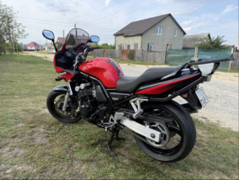 Yamaha FZS, 2002 г.