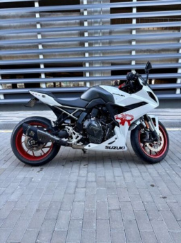 Suzuki GSX 8R, 2024 г.