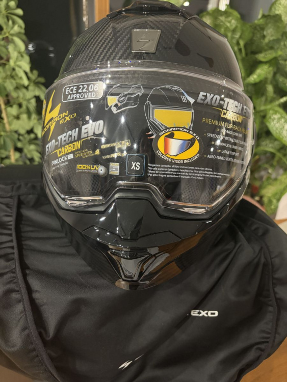 ШЛЕМ SCORPION EXO-TECH EVO CARBON SOLID NOIR (03