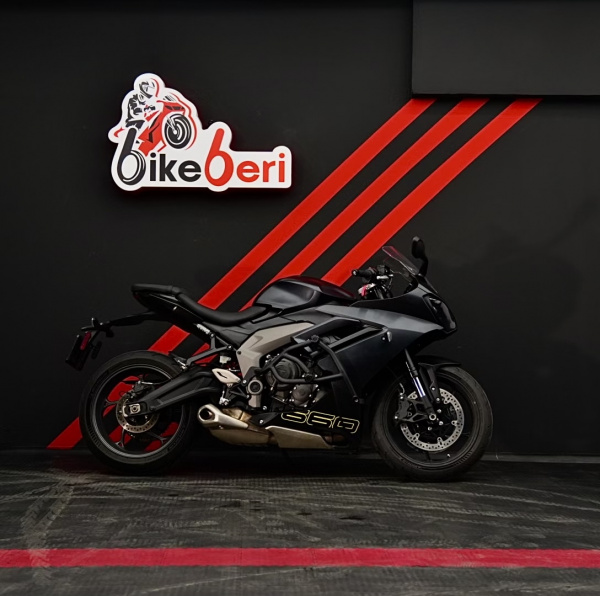 Triumph Daytona 660 2025