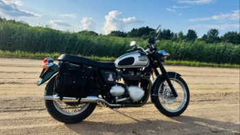 Triumph Bonneville 800 (T100), 2001 г.