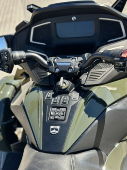 BRP Can-Am Spyder ROADSTER RT LIMITED SEA TO SKY, 2023 г.