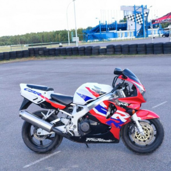 Honda CBR CBR900, 1997 г.