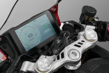 QJ MOTOR SRK 421 RR, 2026 г.