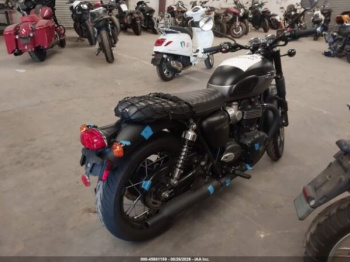 Triumph Bonneville T120/Black, 2022 г.