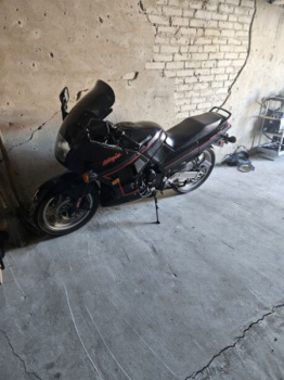 Kawasaki GPX, 1990 г.