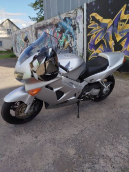 Honda VFR, 2000 г.