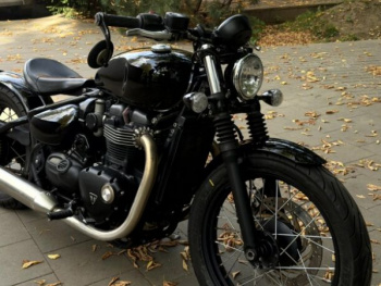 Triumph Bonneville Bobber, 2017 г.