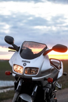 Yamaha FZS, 1999 г.