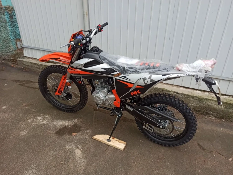 Эндуро Racer RC 250GY-C2K K2 Panther, 2025 г.