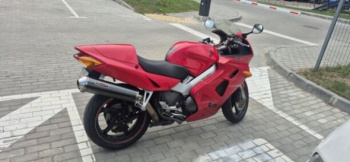 Honda VFR 800 FI Рестайлинг, 2000 г.