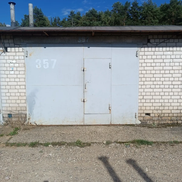 СДАМ БОЛЬШОЙ ГАРАЖ 60 м2 ВОЗЛЕ РЫНКА ЭКСПОБЕЛ