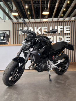 BMW F 900 R Triple Black, 2026 г.