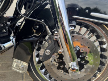 Harley-Davidson Electra Glide Ultra Limited (103 Twin Cam) pnevma, 2013 г.