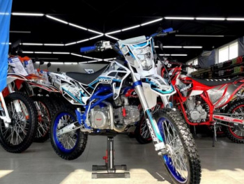 ROCKOT HI-TECH 125 Comandante 2.0, 2026 г.