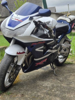 Honda CBR 900 RR, 2002 г.