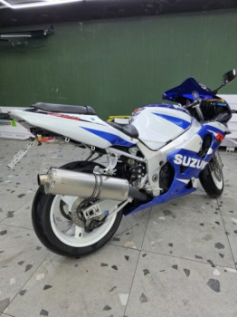 Suzuki GSX-R, 2001 г.